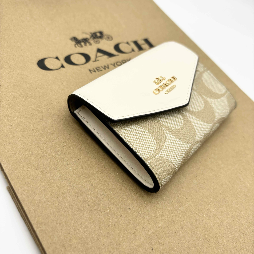 COACH - 【COACH☆新品】フラップ カード ケース・シグネチャー