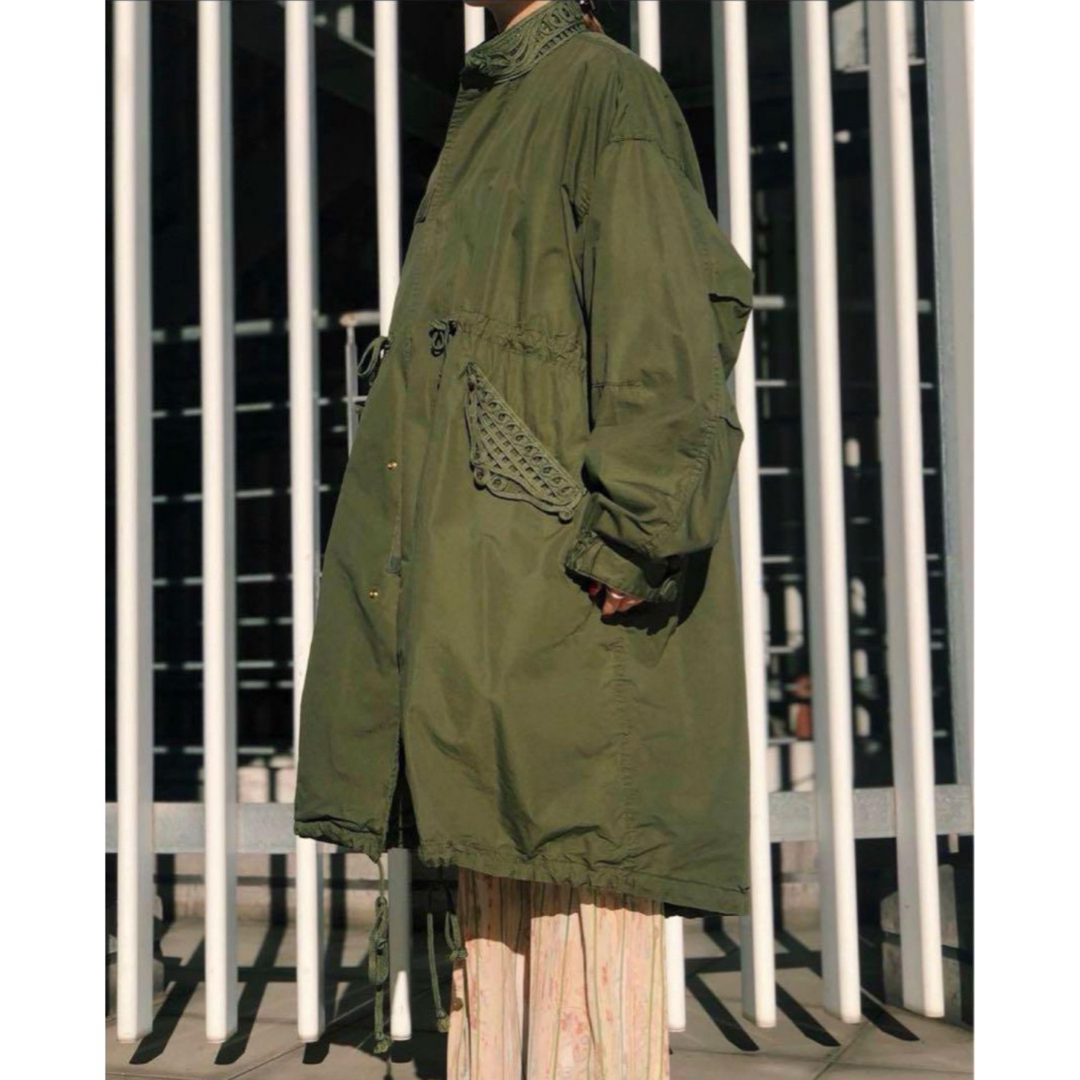 mame(マメ)のmame コード刺繍ミニタリーコート サイズ1 レディースのジャケット/アウター(ノーカラージャケット)の商品写真