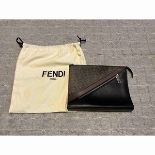 FENDI - フェンディ FENDI クラッチバックフラットポーチ モンスターの