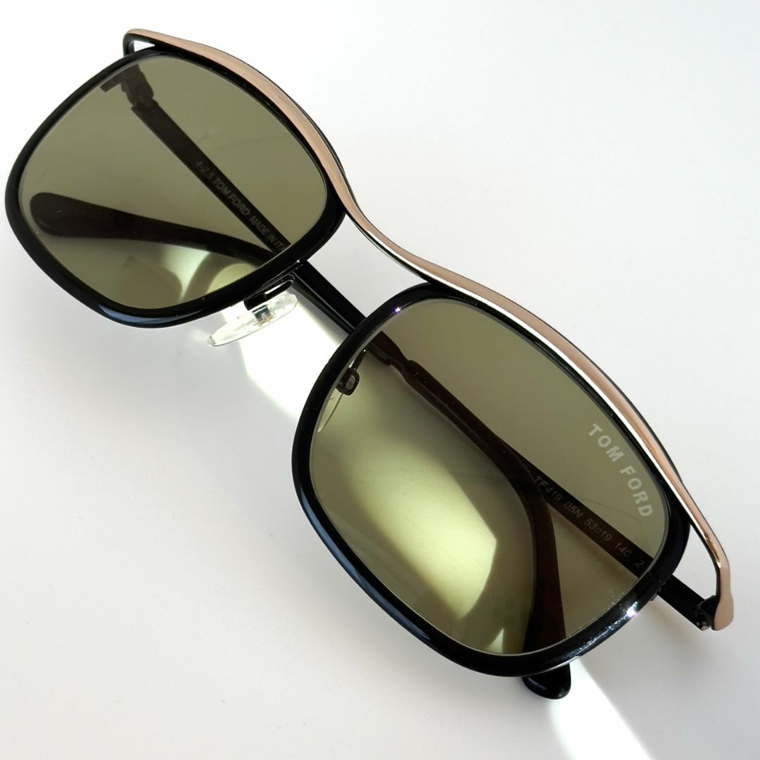 TOM FORD EYEWEAR(トムフォードアイウェア)の【新品/匿名】トムフォード サングラス TF419 アジアンフィット ブラック メンズのファッション小物(サングラス/メガネ)の商品写真