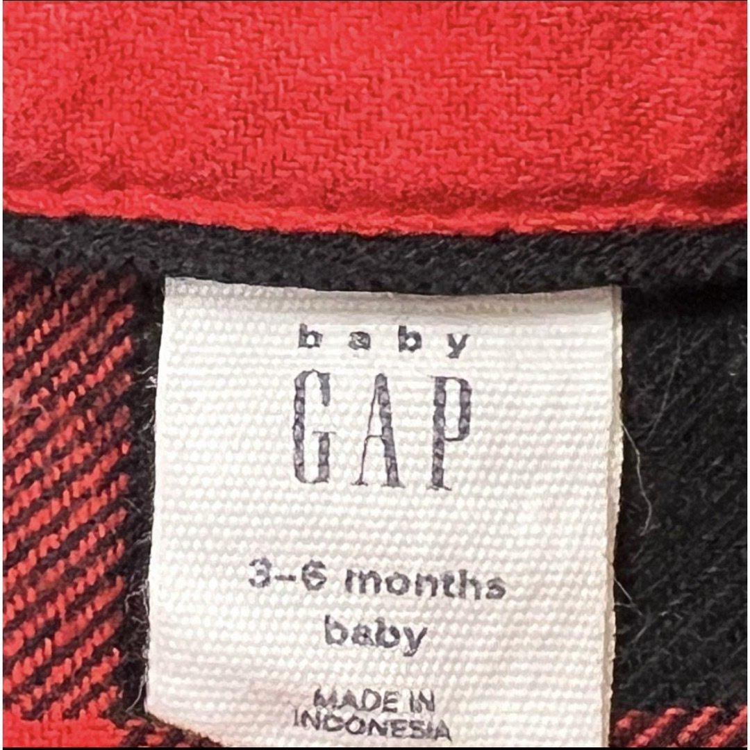 babyGAP(ベビーギャップ)のベビー　まとめ売り　GAP 60cm 長袖　ネルシャツ　Tシャツ　2枚セット キッズ/ベビー/マタニティのベビー服(~85cm)(Ｔシャツ)の商品写真