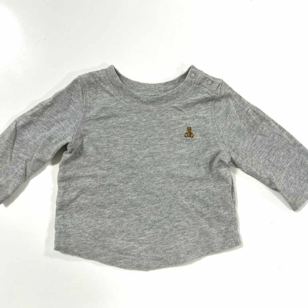 babyGAP(ベビーギャップ)のベビー　まとめ売り　GAP 60cm 長袖　ネルシャツ　Tシャツ　2枚セット キッズ/ベビー/マタニティのベビー服(~85cm)(Ｔシャツ)の商品写真