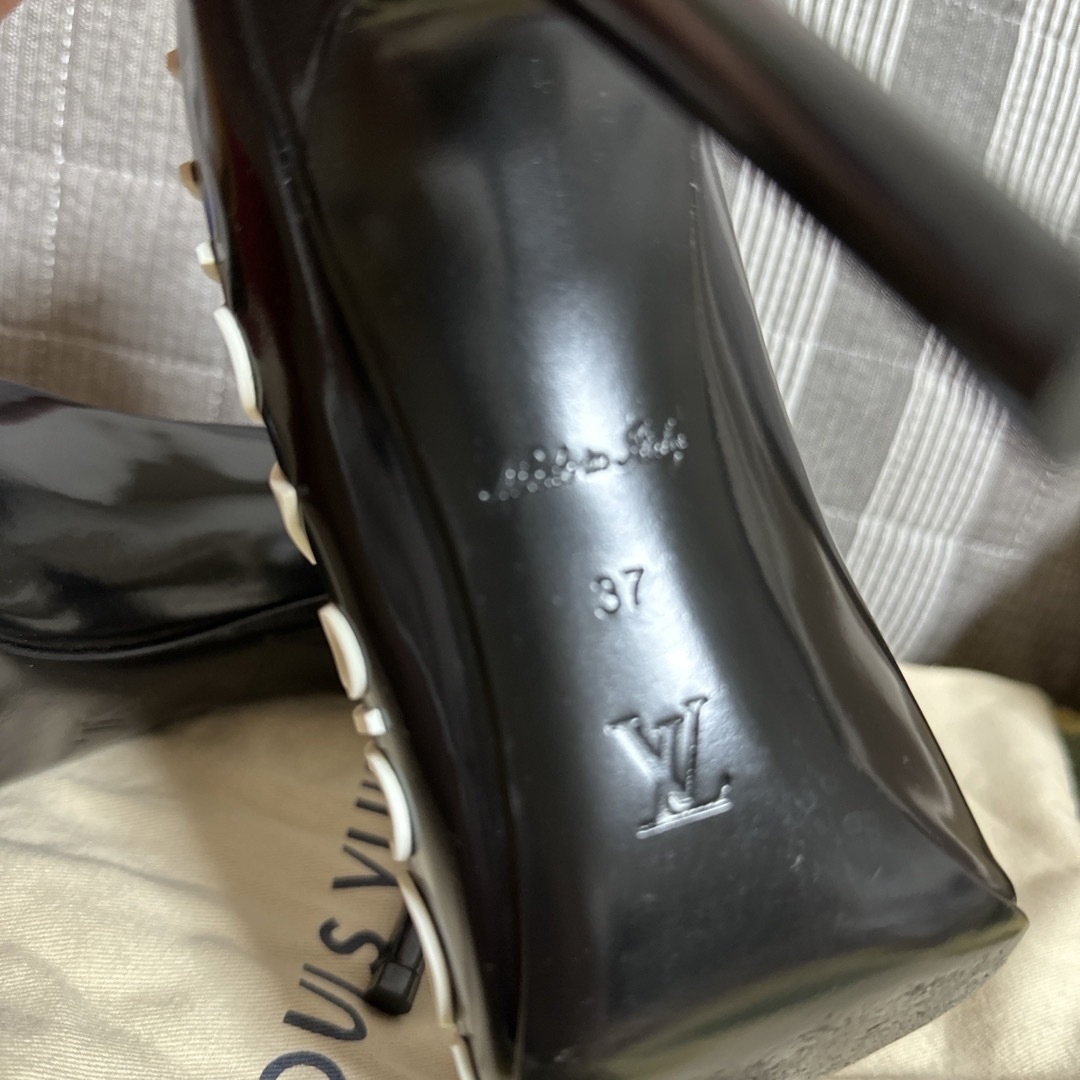 LOUIS VUITTON(ルイヴィトン)の着用一回🩷ルイヴィトン　ハイヒール37 レディースの靴/シューズ(ハイヒール/パンプス)の商品写真