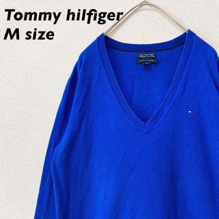 トミーヒルフィガー(TOMMY HILFIGER)のトミーヒルフィガー　ニット　セーター　無地　刺繍ロゴ　Vネック　男女兼用　青色(ニット/セーター)