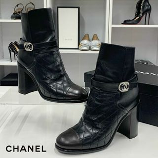 CHANEL - 専用です！シャネルターンロックブーツの通販 by sophia's ...