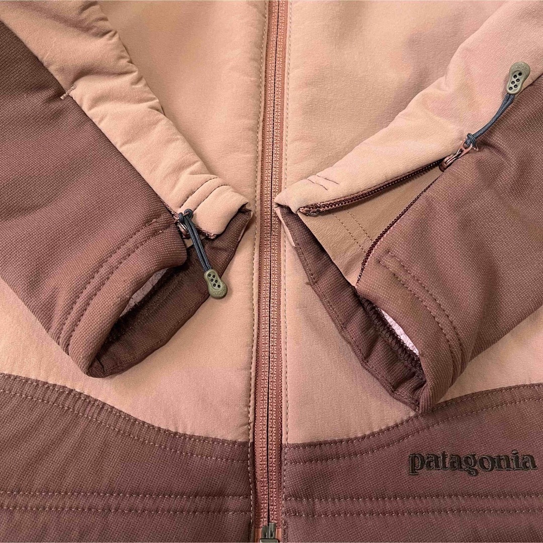 patagonia(パタゴニア)のPatagonia ソフトシェルジャケット ピンク系 L 内ボア 防寒 レディースのジャケット/アウター(その他)の商品写真