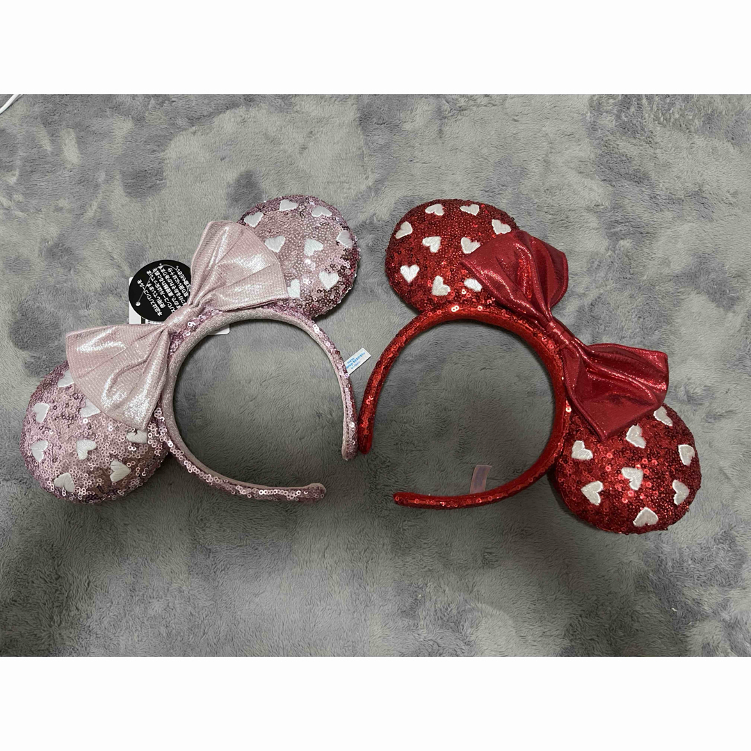 Disney(ディズニー)のディズニー カチューシャ スパンコール ミニー ハート ピンク 赤 ペア レディースのヘアアクセサリー(カチューシャ)の商品写真