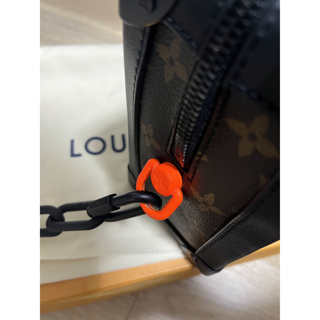 LOUIS VUITTON(ルイヴィトン)のソフトトランク モノグラムソーラーレイショルダーバッグ メンズのバッグ(ショルダーバッグ)の商品写真