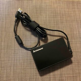 レノボ(Lenovo)の⭐️【中古】Lenovo ACアダプタADLX65SLC2A 20V/3.25A(PCパーツ)