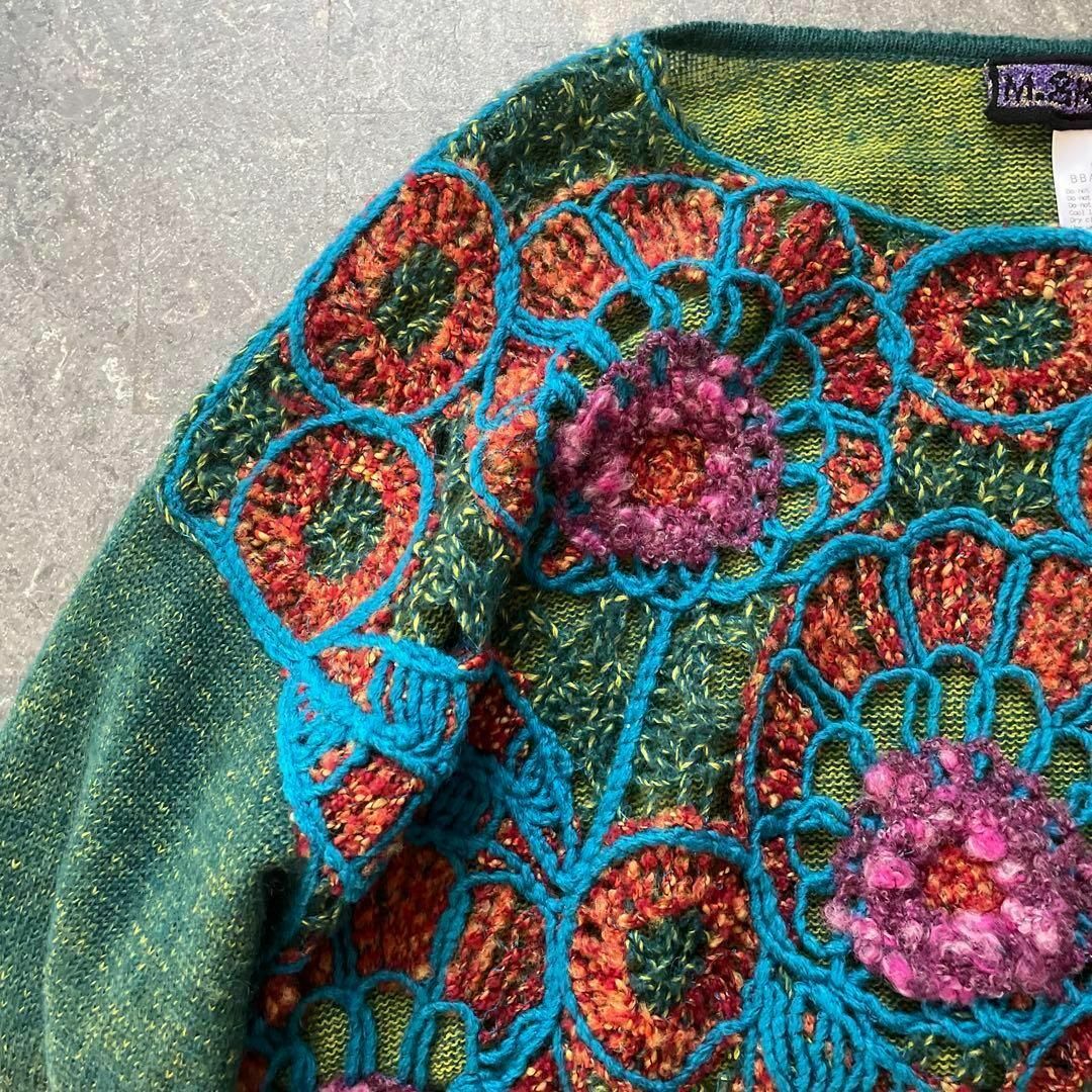 84 エムアンドキョウコ ニット セーター トップス シャツ 花柄 刺繍 レディースのトップス(ニット/セーター)の商品写真