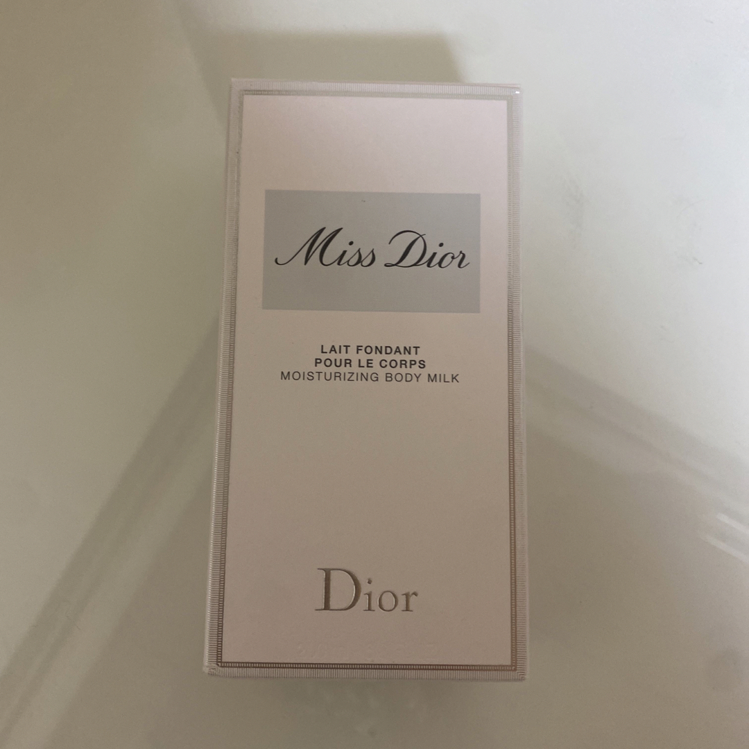 Dior(ディオール)のdior ボディミルク 200ml コスメ/美容のボディケア(ボディローション/ミルク)の商品写真