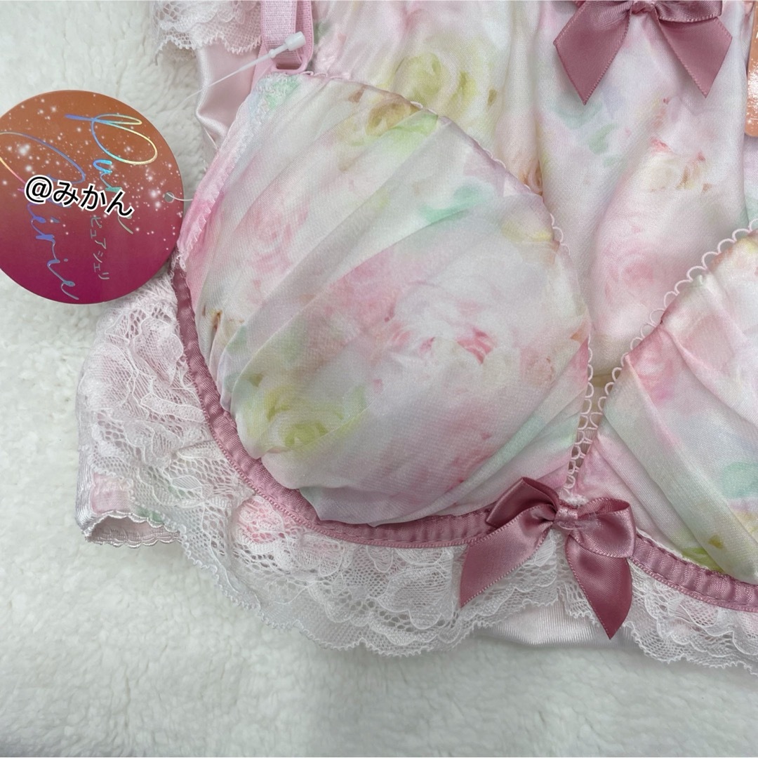 可憐な✨️♥️ウォーターフラワーフリルブラショーツセット(ピンク) レディースの下着/アンダーウェア(ブラ&ショーツセット)の商品写真