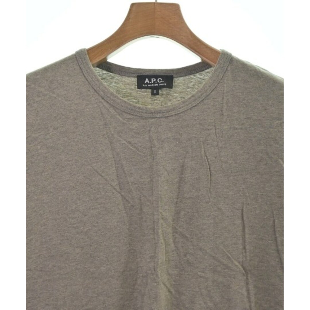 A.P.C. アーペーセー Tシャツ・カットソー S グレーベージュ 【古着】【中古】 メンズのトップス(Tシャツ/カットソー(半袖/袖なし))の商品写真