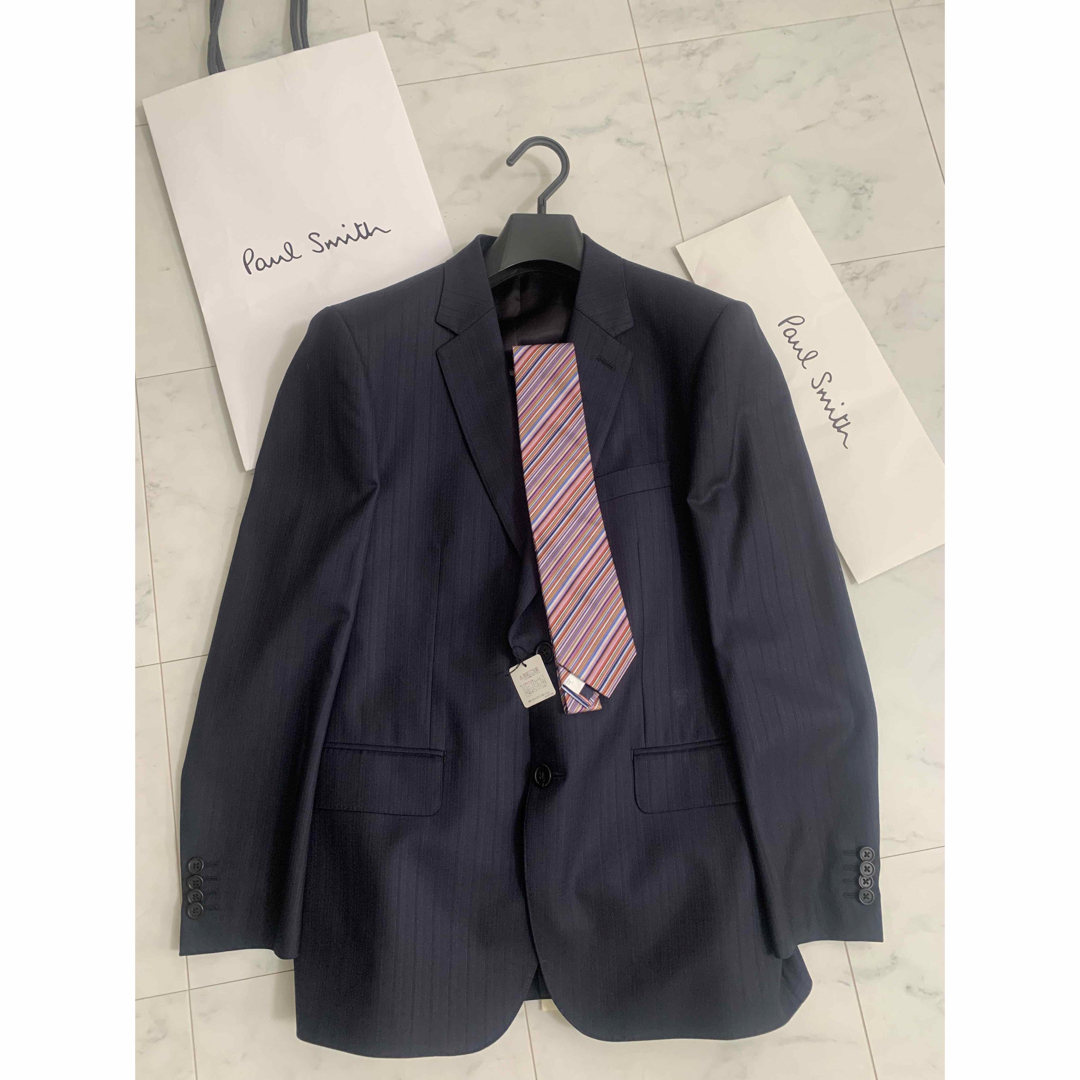 Paul Smith(ポールスミス)の新品未使用　Paul Smith スーツ セットアップ　スリーピース　ネクタイ付 メンズのスーツ(セットアップ)の商品写真