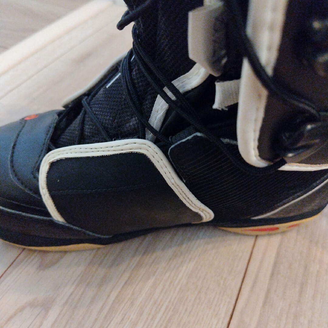 SALOMON(サロモン)のスノボブーツサロモン23.5センチ スポーツ/アウトドアのスノーボード(ブーツ)の商品写真