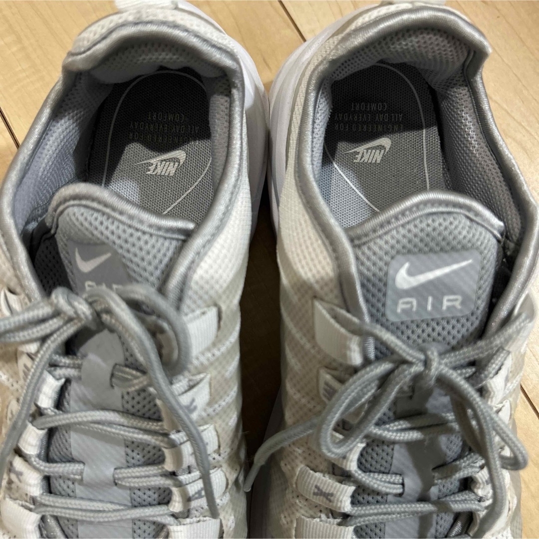 NIKE(ナイキ)のNIKE AIR MAX AXIS AA2168 レディースの靴/シューズ(スニーカー)の商品写真