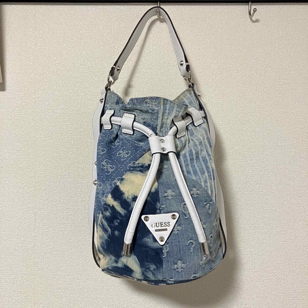 GUESS - 【GUESS / ゲス】 デニム / バケットバッグの通販 by GUESS - 【GUESS / ゲス】 デニム / バケットバッグの通販 by