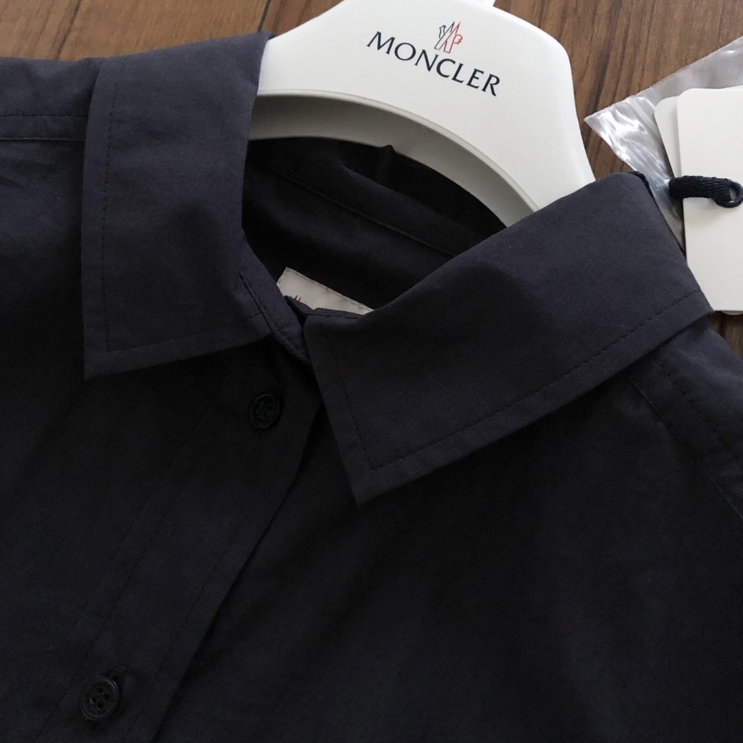 MONCLER(モンクレール)の【お取置き中】モンクレール 新品ワンピース 10A キッズ/ベビー/マタニティのキッズ服女の子用(90cm~)(ワンピース)の商品写真