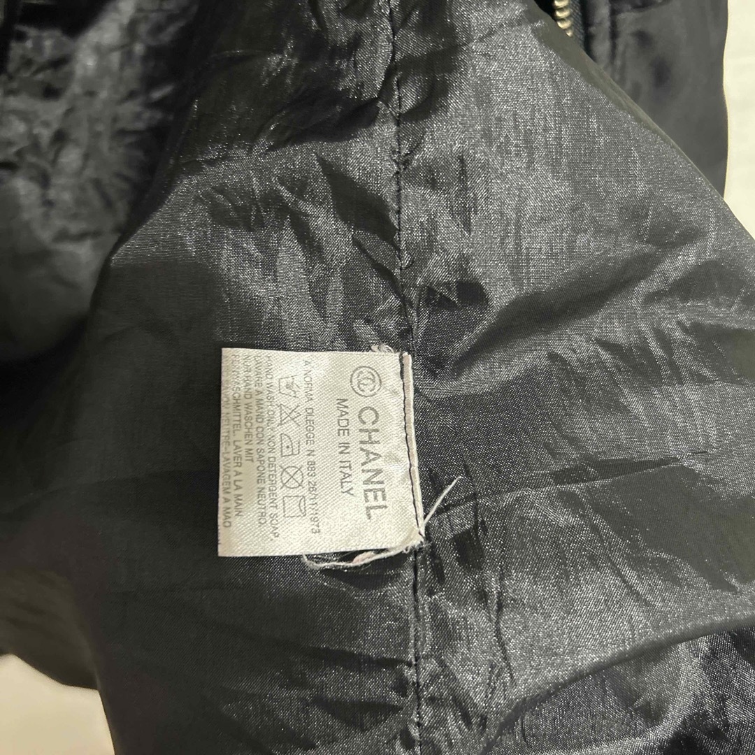 CHANEL(シャネル)のH3 正規品　CHANEL ナイロンコート　リボン　フリル　ヴィンテージ　 レディースのジャケット/アウター(その他)の商品写真