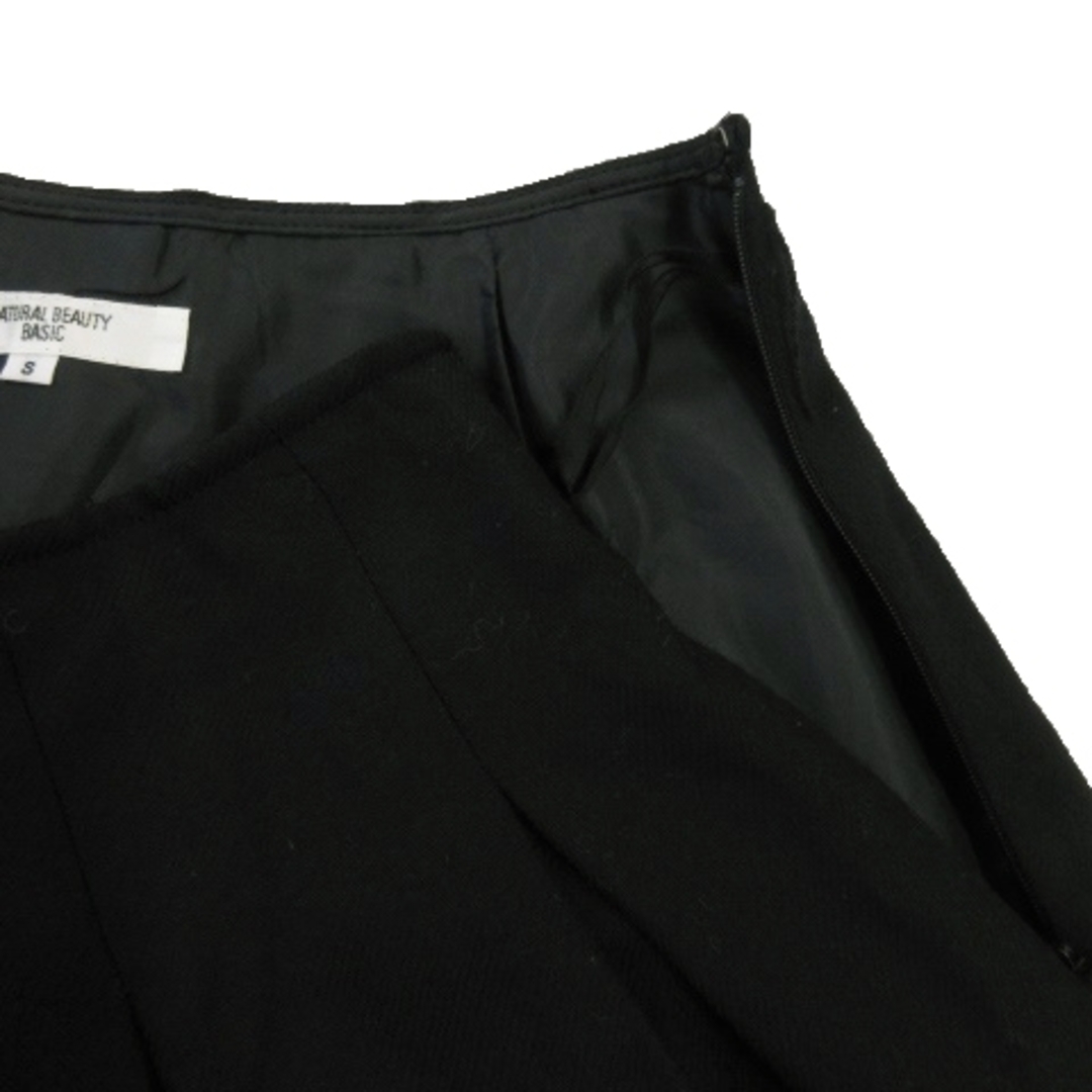 NATURAL BEAUTY BASIC(ナチュラルビューティーベーシック)のナチュラルビューティーベーシック スカート フレア タック ひざ丈 S 黒 レディースのスカート(ひざ丈スカート)の商品写真