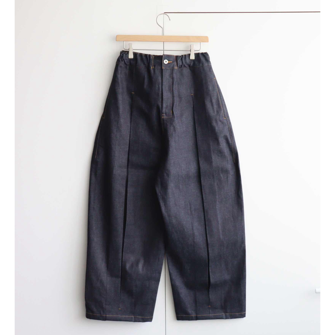 AURALEE(オーラリー)のsageNATION DENIM BOX PLEAT TROUSER 23aw メンズのパンツ(デニム/ジーンズ)の商品写真