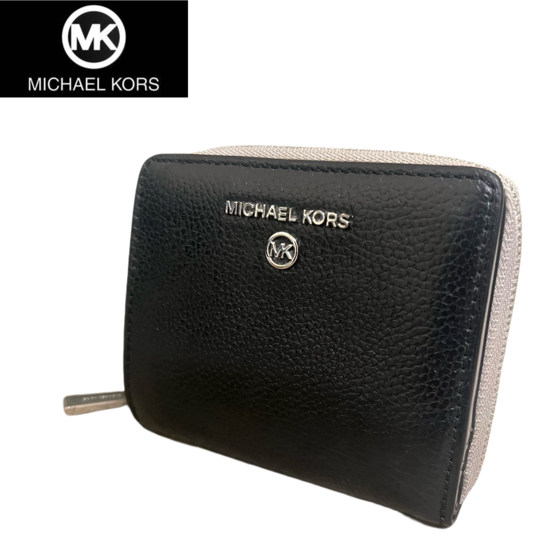 Michael Kors(マイケルコース)の【未使用品】MICHAEL KORS  レザー　ブラック　二つ折り財布　 メンズのファッション小物(折り財布)の商品写真