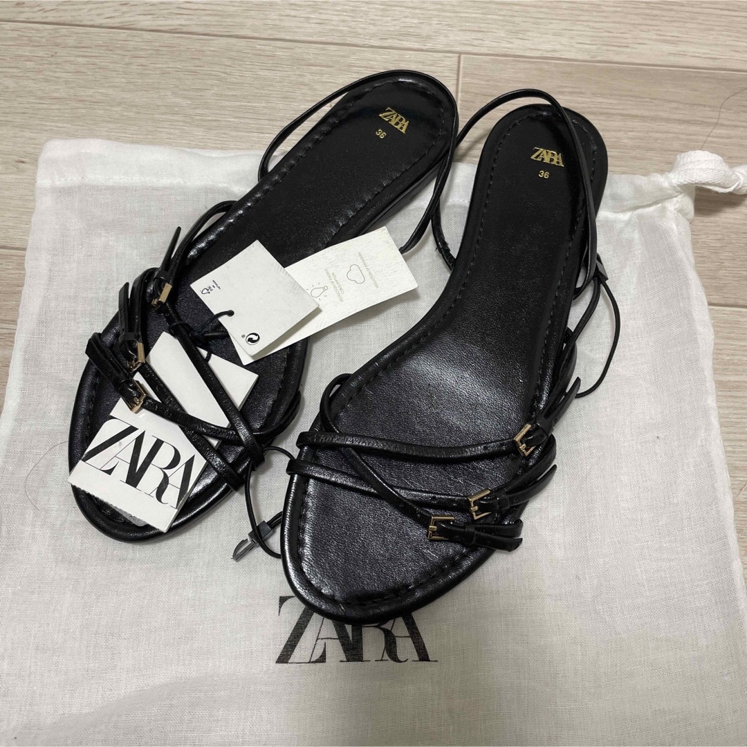 ZARA(ザラ)の新品 ZARA ザラ 黒 サンダル ローヒール レザー 本革 レディースの靴/シューズ(サンダル)の商品写真