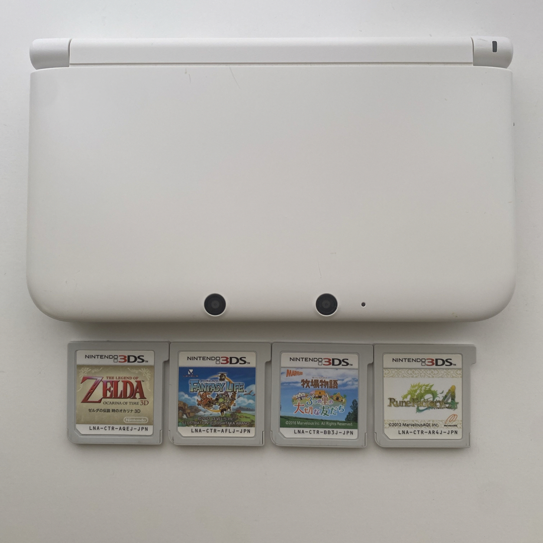 ニンテンドー3DS(ニンテンドー3DS)の3DS ソフト付き　中古品 エンタメ/ホビーのゲームソフト/ゲーム機本体(携帯用ゲーム機本体)の商品写真