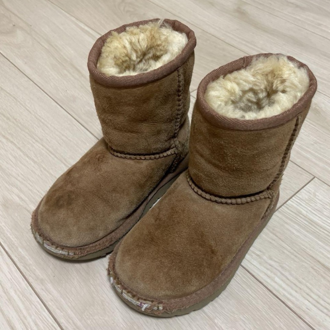 UGG(アグ)のUGG ベビーブーツ キッズ/ベビー/マタニティのベビー靴/シューズ(~14cm)(ブーツ)の商品写真