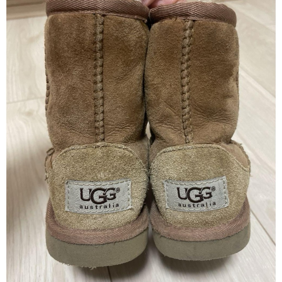 UGG(アグ)のUGG ベビーブーツ キッズ/ベビー/マタニティのベビー靴/シューズ(~14cm)(ブーツ)の商品写真