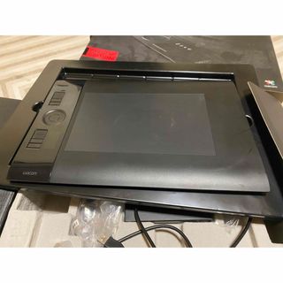 ワコム(Wacom)の絵描きタブレット　プロ上級向け　Wacom PTK-640/K2(PC周辺機器)