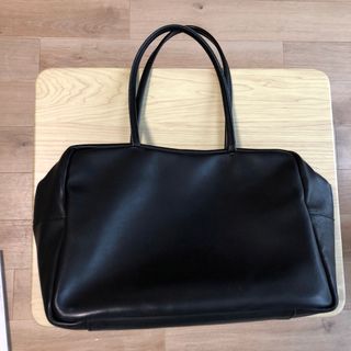 モルミルス(MORMYRUS)のMORMYRUS M068 GLOSS LEATHER TOTE(トートバッグ)