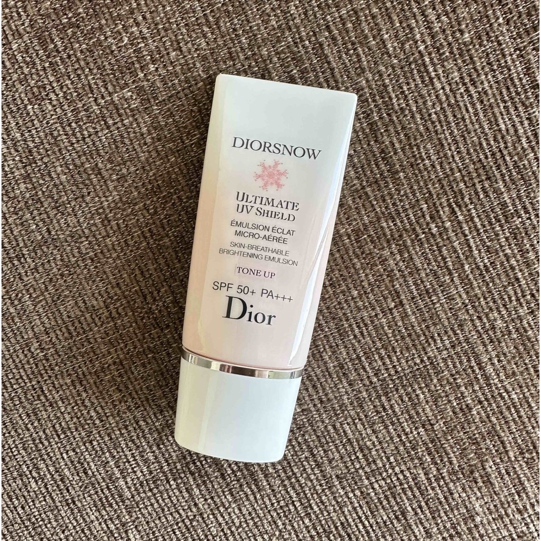 Dior(ディオール)のDior snow UVシールドトーンアップ50+ コスメ/美容のボディケア(日焼け止め/サンオイル)の商品写真