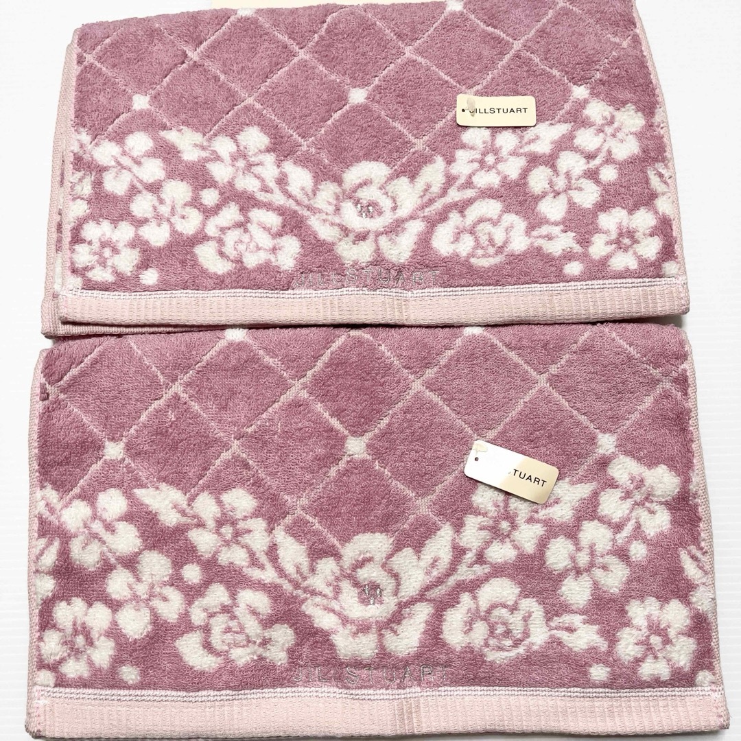 JILLSTUART(ジルスチュアート)の新品　ジルスチュアート　フェイスタオル　2枚　チェリーピンク　タオル美術館　薔薇 インテリア/住まい/日用品の日用品/生活雑貨/旅行(タオル/バス用品)の商品写真