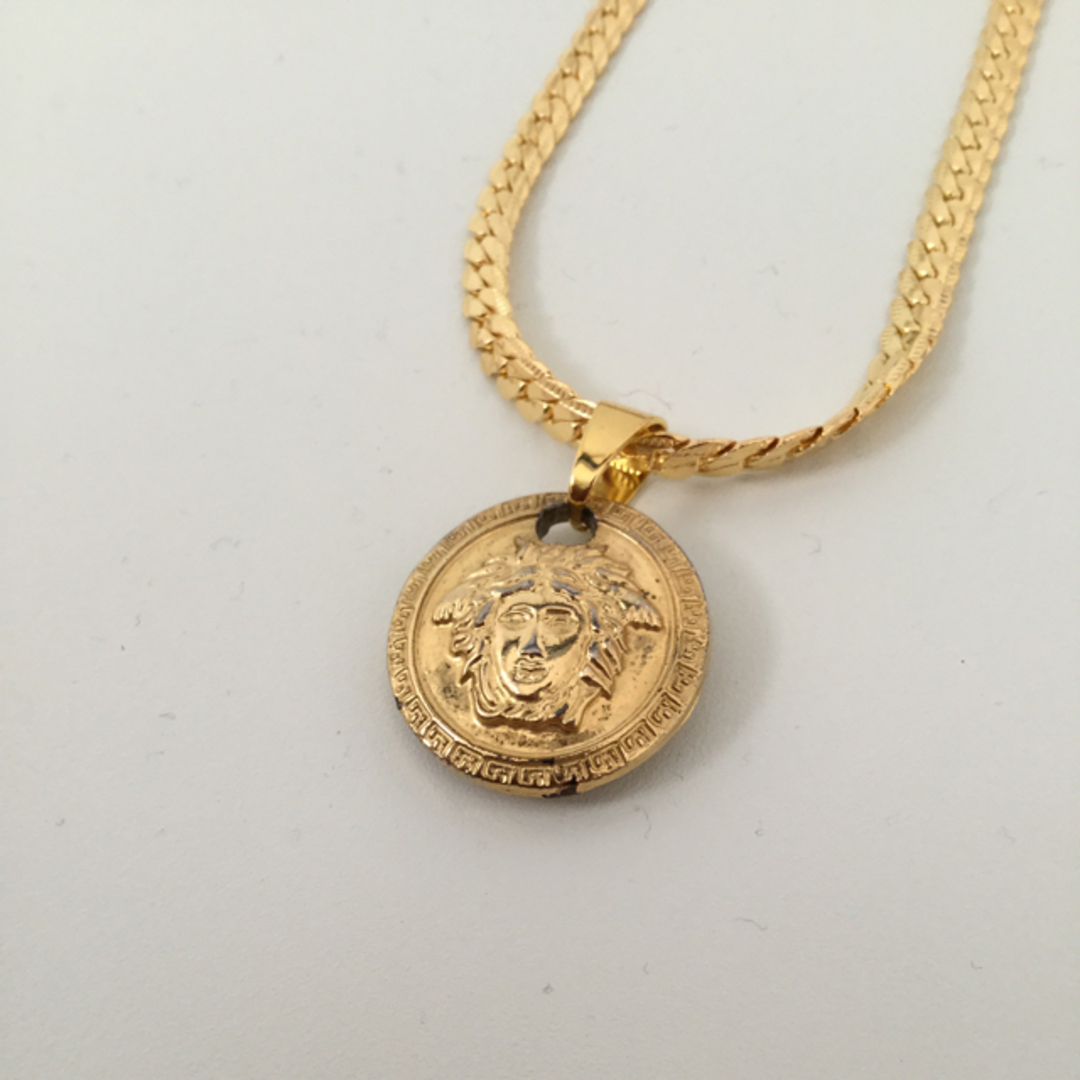 Gianni Versace(ジャンニヴェルサーチ)のversace アレンジネックレスヴェルサーチ ベルサーチ メンズのアクセサリー(ネックレス)の商品写真