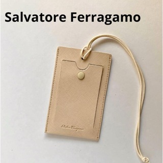 サルヴァトーレフェラガモ(Salvatore Ferragamo)のサルヴァトーレ フェラガモ レザー 革 ネームタグ 未使用(ハンドバッグ)