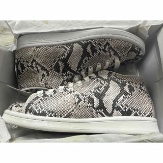 アディダス(adidas)のadidas HYKE HAILLET HI PYTHON AOH001 24(スニーカー)