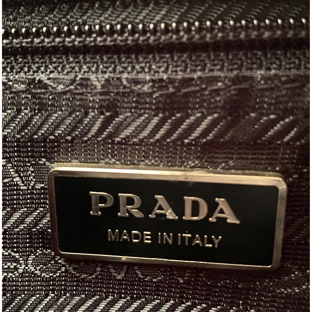 PRADA(プラダ)のプラダ　ショルダーバッグ　ナイロン レディースのバッグ(ショルダーバッグ)の商品写真