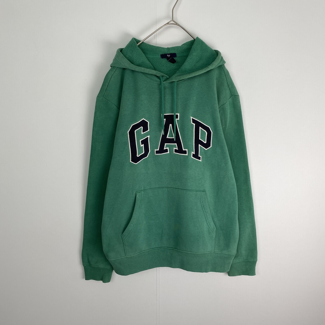 GAP(ギャップ)の【GAP　パーカー　ワッペン　シンプル　緑　古着】 メンズのトップス(パーカー)の商品写真