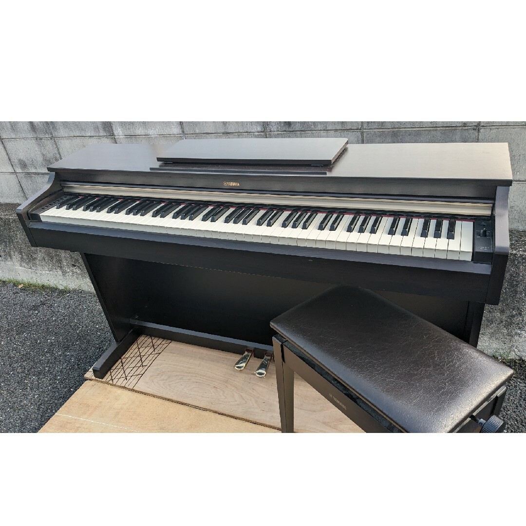 送料込み人気機種YAMAHA 電子ピアノ YDP-162R 2013年製 激美品鍵盤