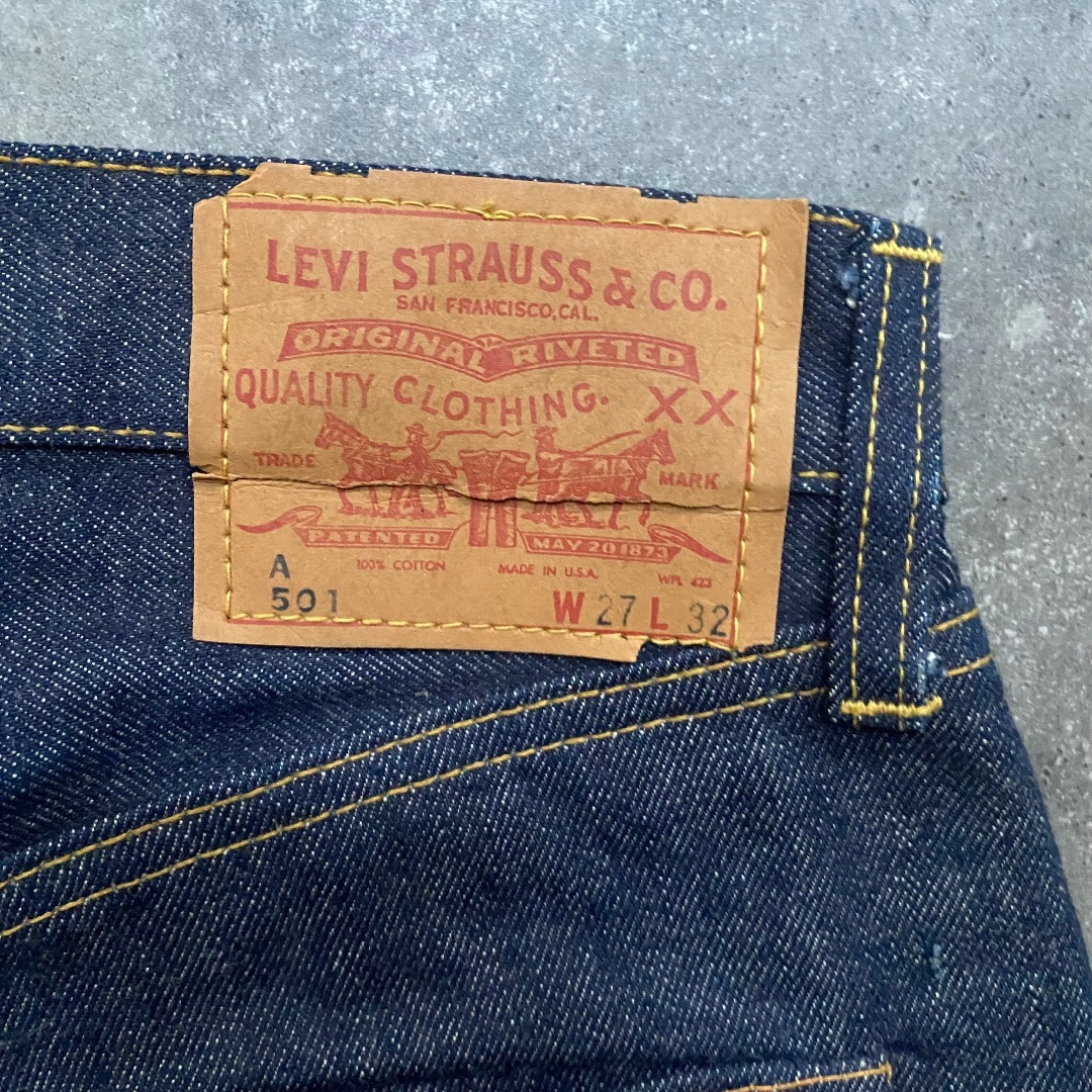 Levi's(リーバイス)の60s リーバイス501 bige Aタイプ デッドストック 27×32 メンズのパンツ(デニム/ジーンズ)の商品写真