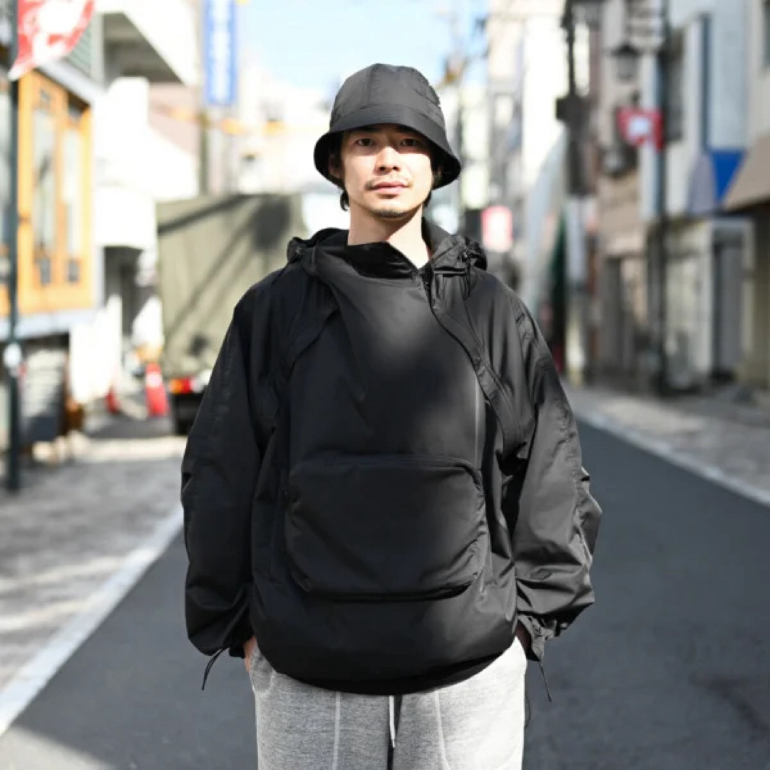 ARC'TERYX(アークテリクス)のPACS SAC PAC ANORAK BLACK LL メンズのジャケット/アウター(マウンテンパーカー)の商品写真