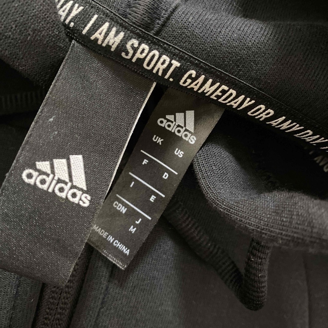 adidas(アディダス)のアディダス　adidas  パーカー　スウェット レディースのトップス(パーカー)の商品写真