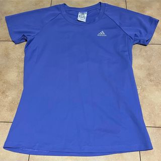 アディダス(adidas)のadidas Tシャツ　スポーツ(ウェア)