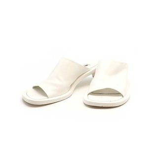 JIL SANDER(サンダル ・ ホワイト/白色系)のフリマアイテム一覧 JIL SANDER(サンダル ・ ホワイト/白色系)のフリマアイテム一覧
