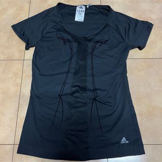 アディダス(adidas)のadidas Tシャツ　スポーツ(ウェア)