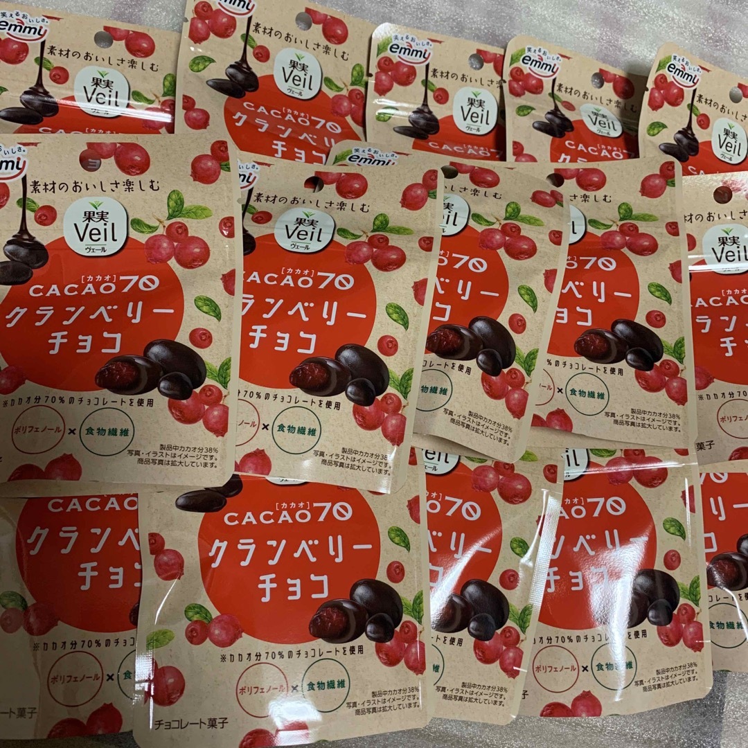 カカオ70% クランベリーチョコ　15個 食品/飲料/酒の食品(菓子/デザート)の商品写真