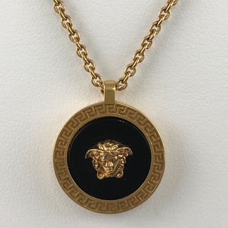 ヴェルサーチ(VERSACE)の『USED』 メタル/樹脂系  VERSACE メデューサ メダル ネックレス【中古】(ネックレス)