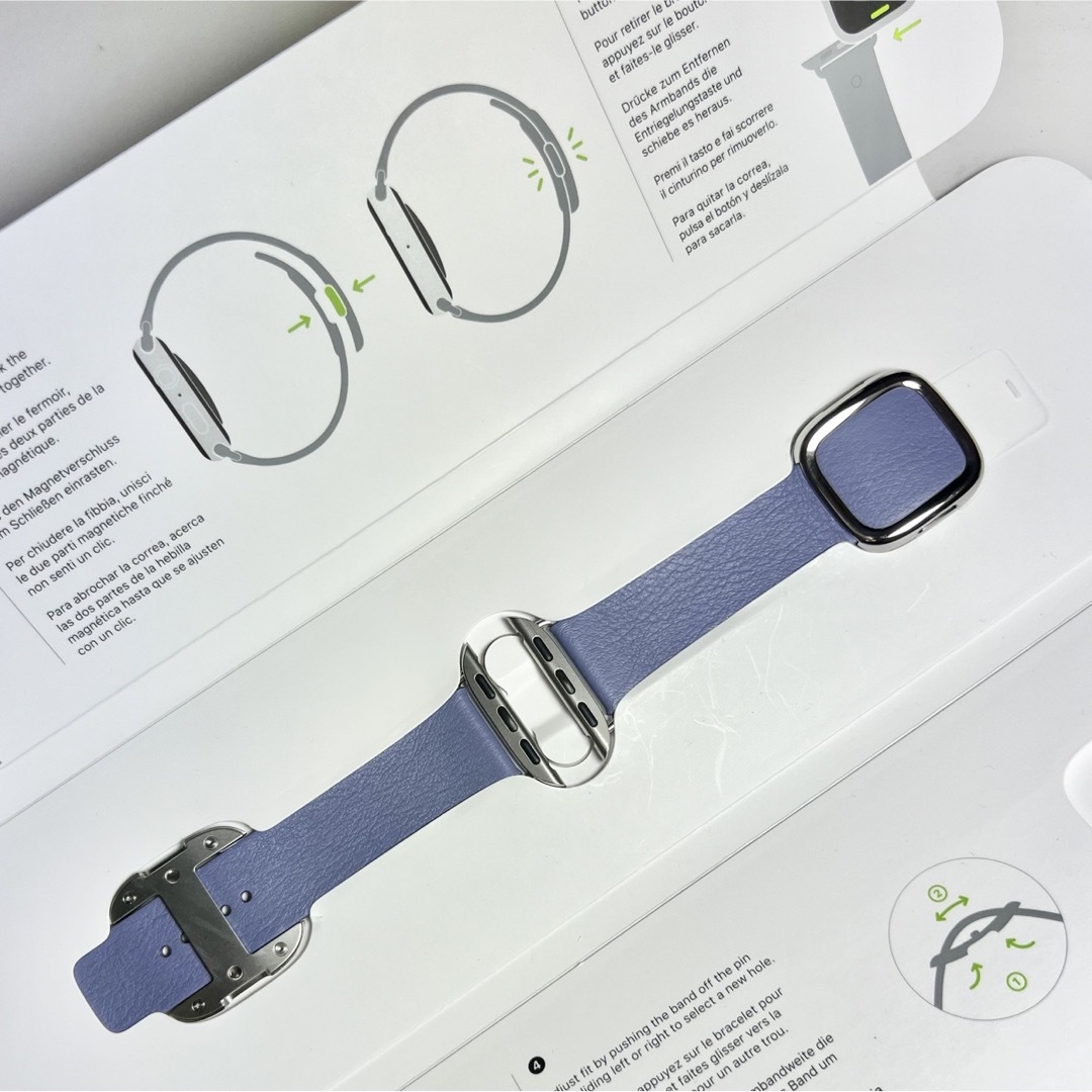 Apple Watch(アップルウォッチ)のアップル純正 アップルウォッチバンド モダンバックル 41mm / M パープル メンズの時計(レザーベルト)の商品写真