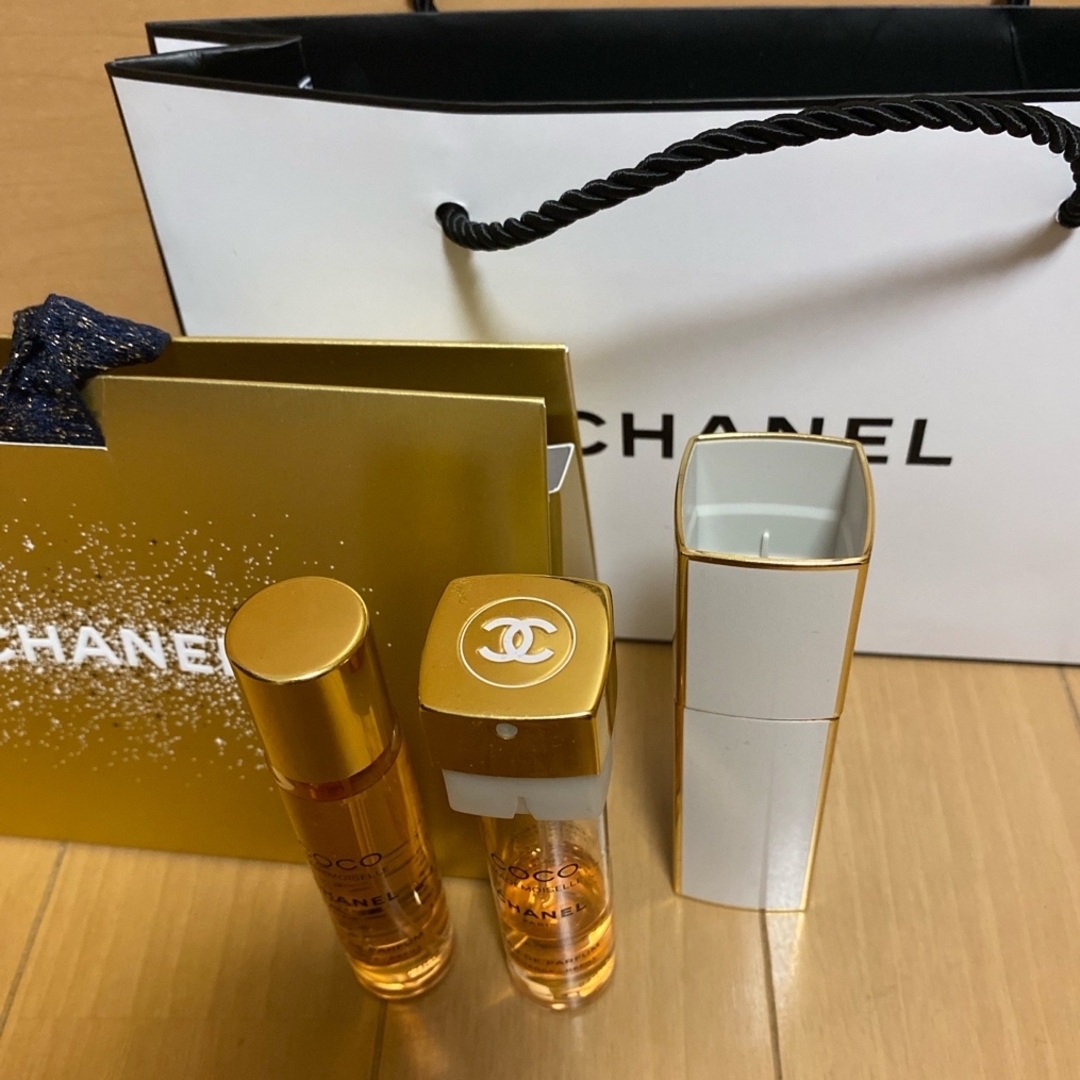 CHANEL(シャネル)のCHANEL 香水 MADEMOISEELLE 持ち歩き 1本リフィル付き コスメ/美容の香水(香水(女性用))の商品写真